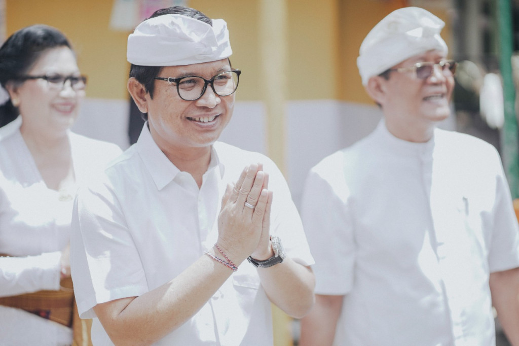 Sekda Adi Arnawa Hadiri Karya Ngenteg Linggih Pura Dalem Sukun Banjar Saren Desa Sibangkaja